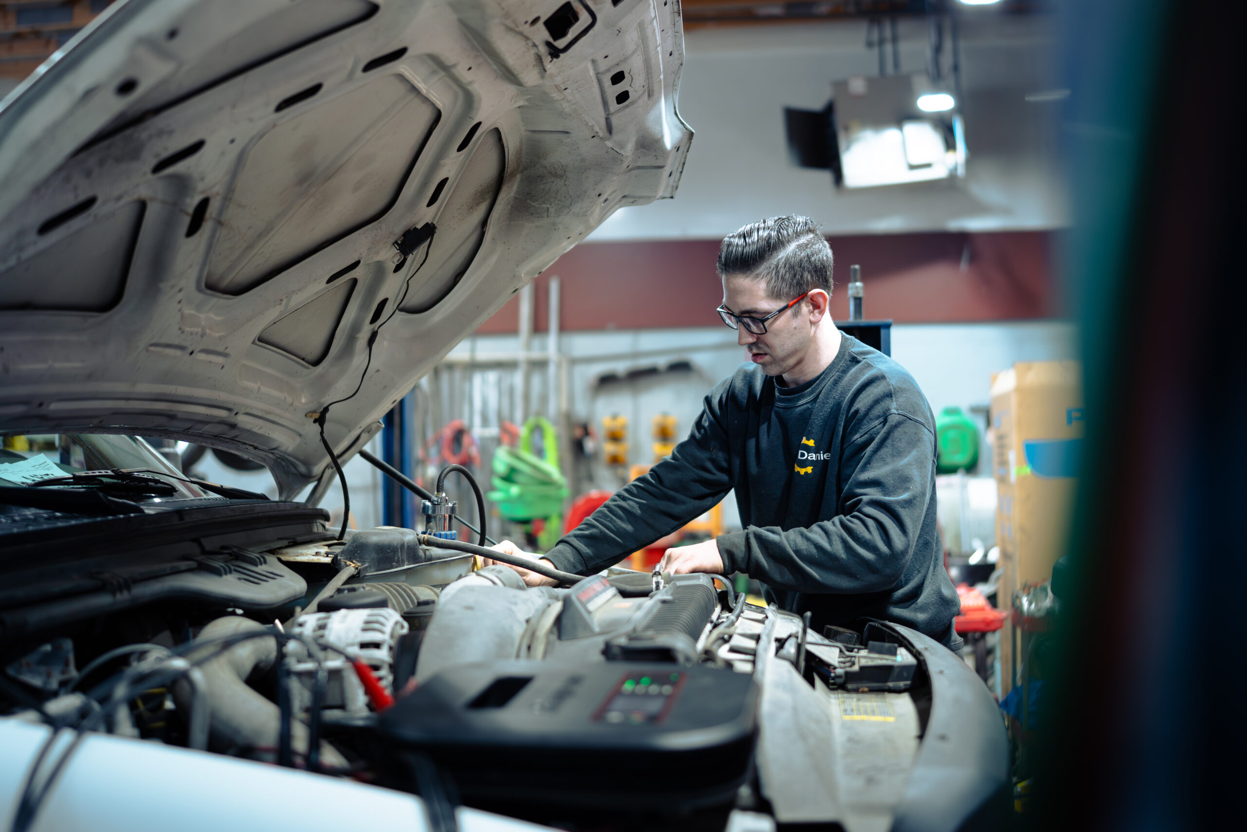 Certified technician vs. quick lube oil change