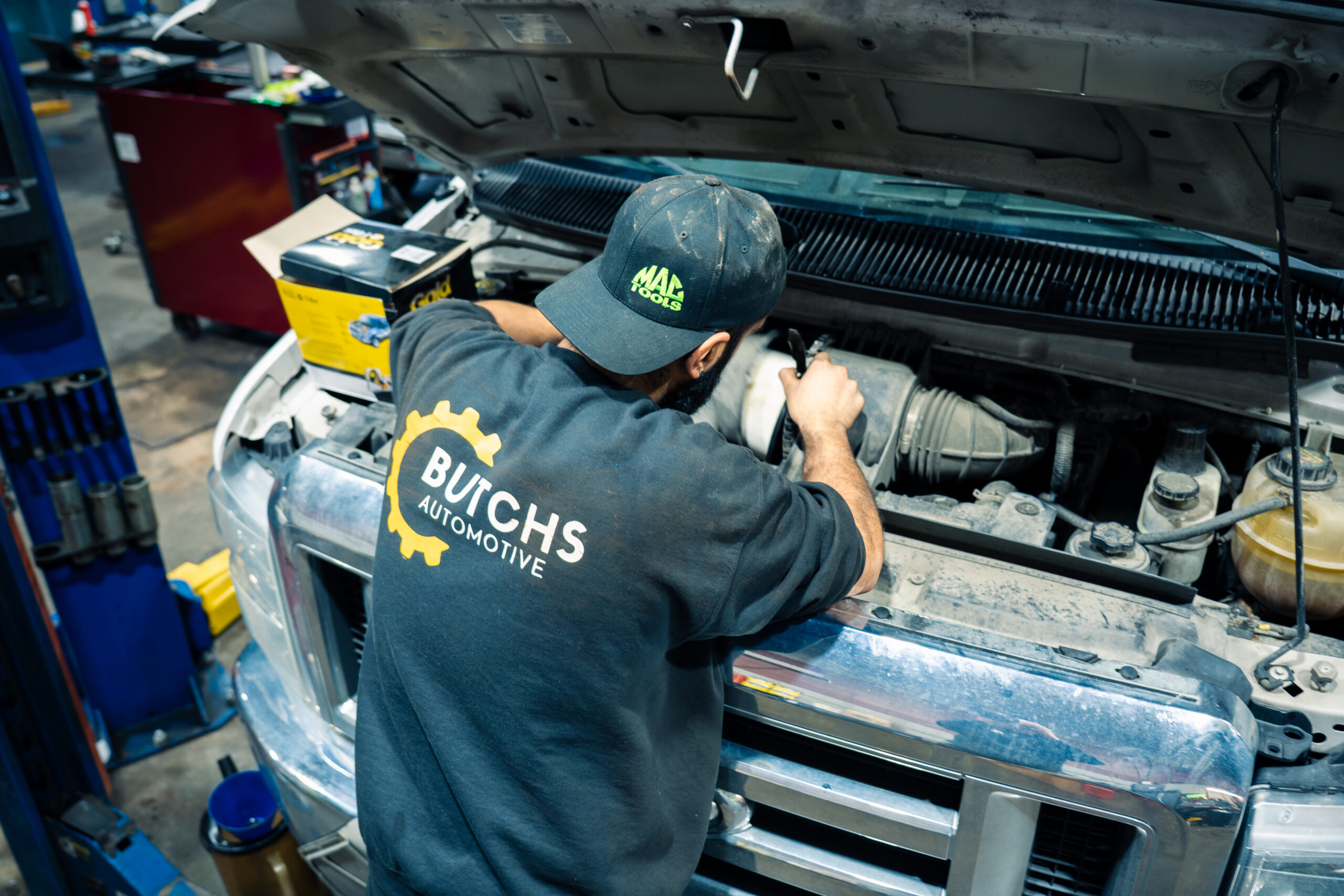 When your shop stays silent, your business stays stalled. Information is just as important as the repair itself. If you don’t have a firm timeline and clear facts, you can’t manage your drivers or your customers. Real fleet service replaces "we'll let you know" with digital updates and decisive deadlines so you can stop guessing and start scheduling.