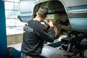 Why Cleanliness and Integrity Define the Best Fleet Repair Near Me