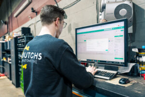 The New Truck Trap: Why Fleet Truck Repair Matters From Day One