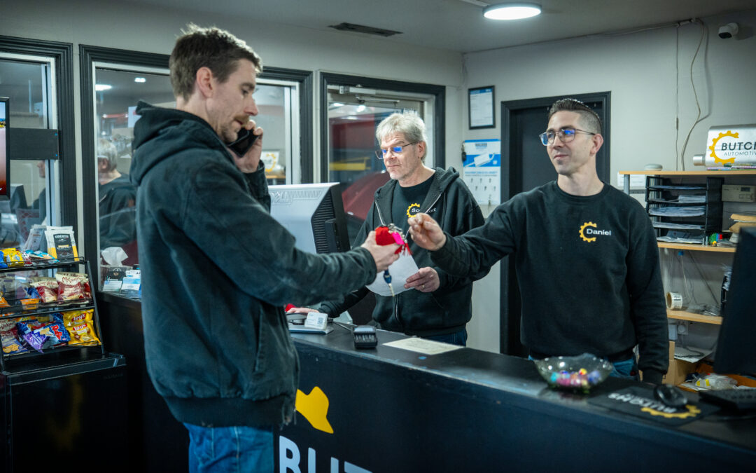 Fleet Repair: Transparency vs Information Overload for Owners