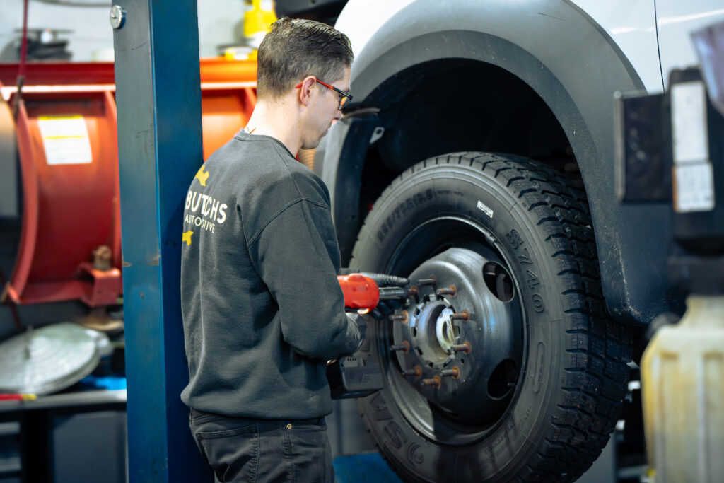 Maximize Tread Life: Why Fleet Repair Programs Must Include Tire Rotation