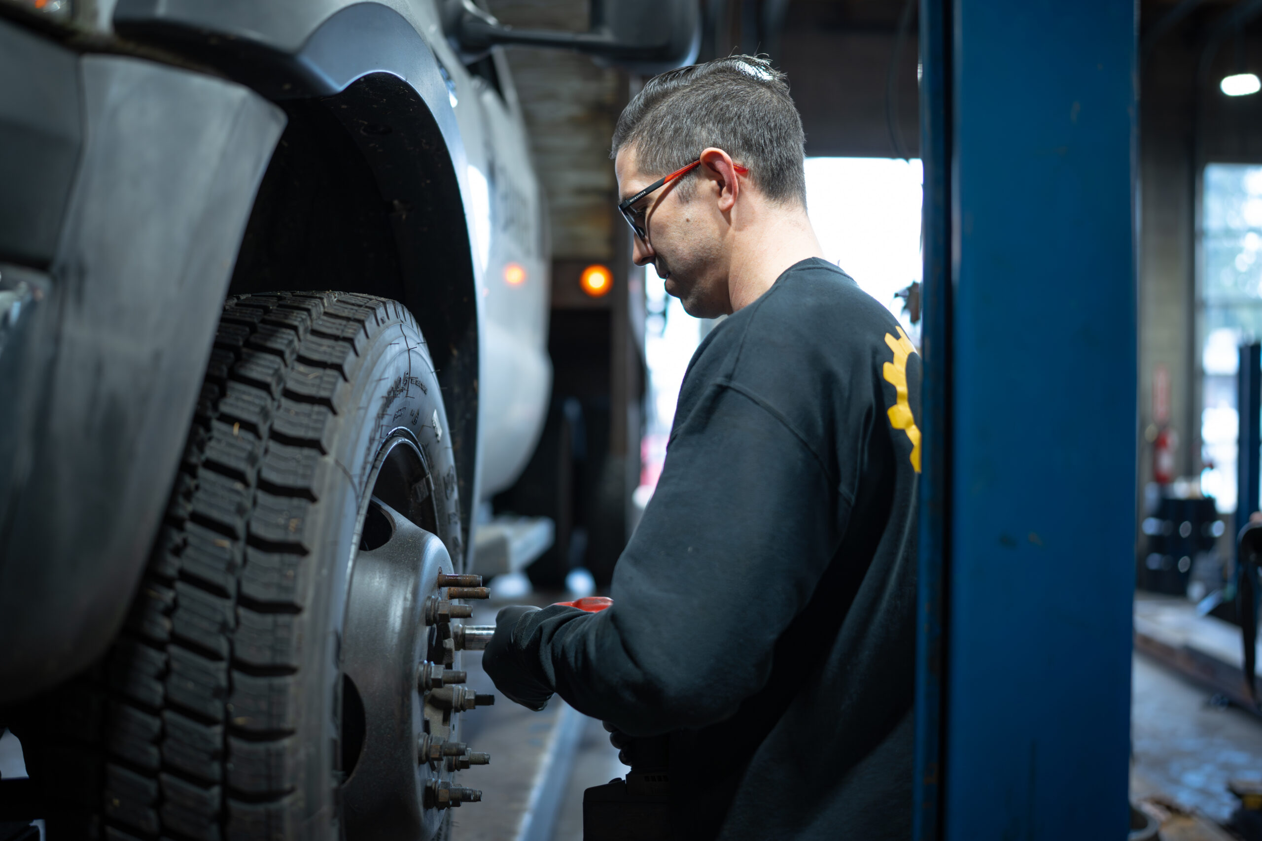 Few automotive sounds are as grating or cause immediate concern like a high-pitched squeal every time you press the brake pedal. Brakes are your vehicle's most critical safety system, and unexpected noises are designed to get your attention before a minor issue turns into a major repair. Understanding why your brakes are making noise is the first step in knowing how to fix squeaky brakes and ensuring your vehicle stops safely every time.
