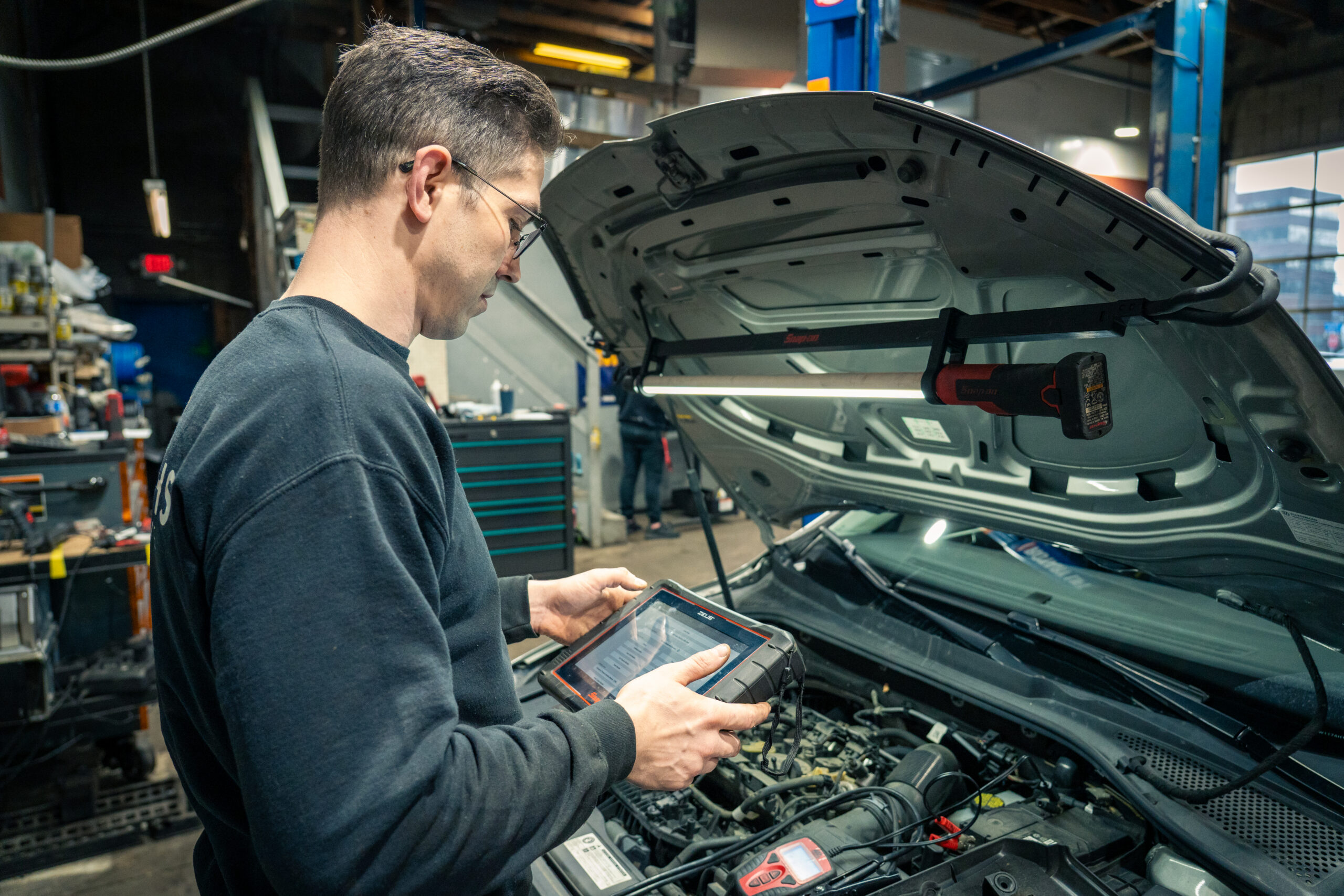 Few things spoil a drive faster than turning on your air conditioning on a hot day only to be greeted by a breeze of warm air. When your air conditioner stops blowing cold air, driving becomes uncomfortable quickly. Understanding why your system is failing can help you take the right steps to fix it before minor issues turn into costly repairs.