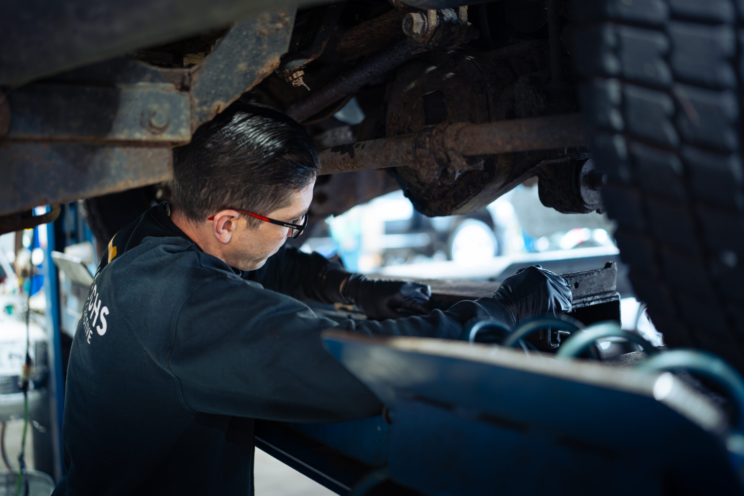 Proper Wheel Alignment vs. Bad Alignment Vehicle suspension systems are carefully engineered to keep tires making flat, even contact with the road. Over time, hitting potholes, bumping curbs, or driving over rough pavement can shift these components out of position. Comparing proper wheel alignment vs. bad alignment makes it clear why routine checks are essential for vehicle safety and performance. Understanding the difference between proper wheel alignment vs. bad alignment helps you catch minor issues early before they lead to expensive repairs and uneven tire wear.